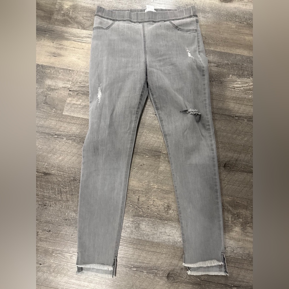 Mud Pie Gray Distressed Jeggings